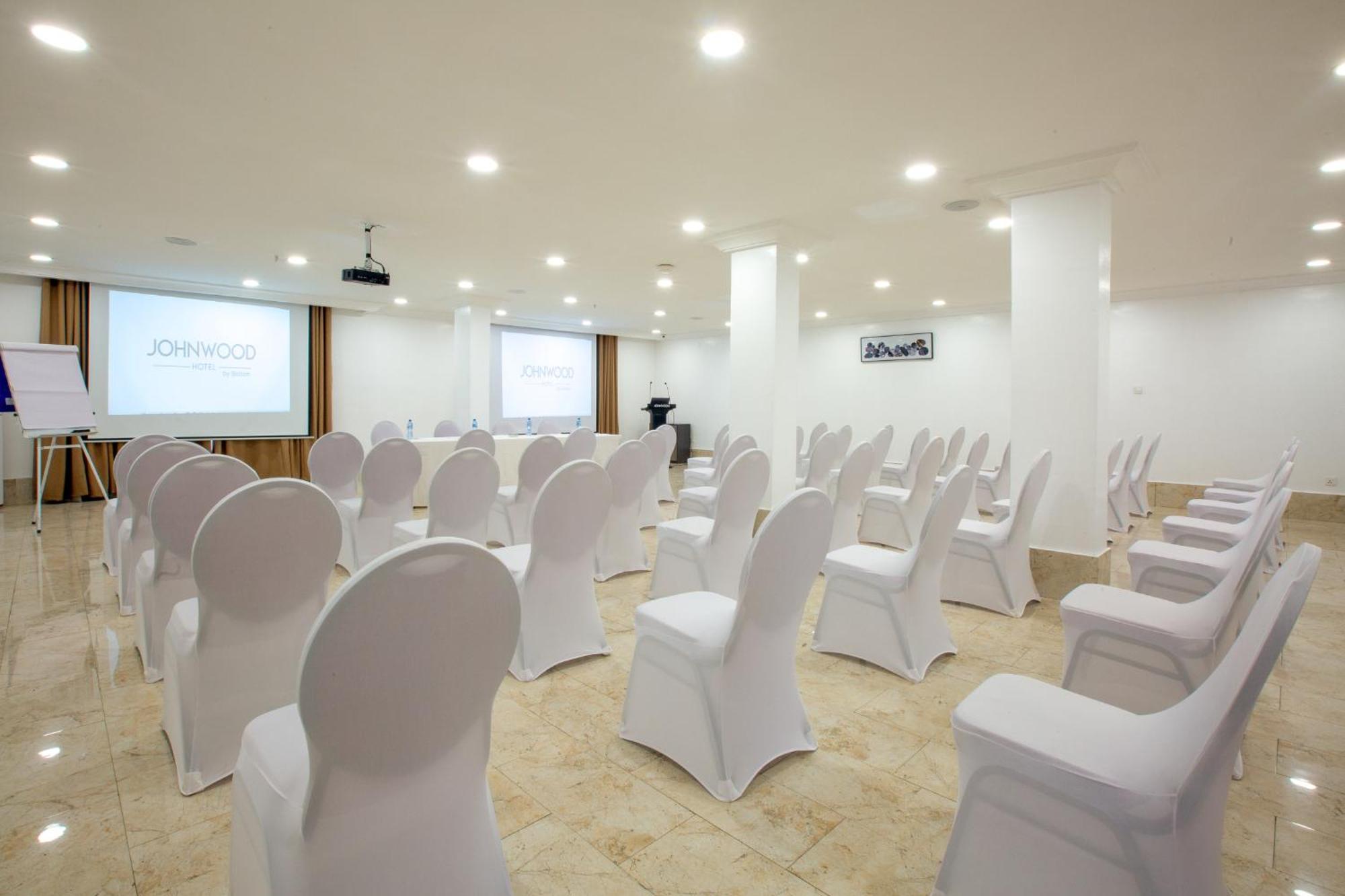 Johnwood Hotel By Bolton Abuja Kültér fotó