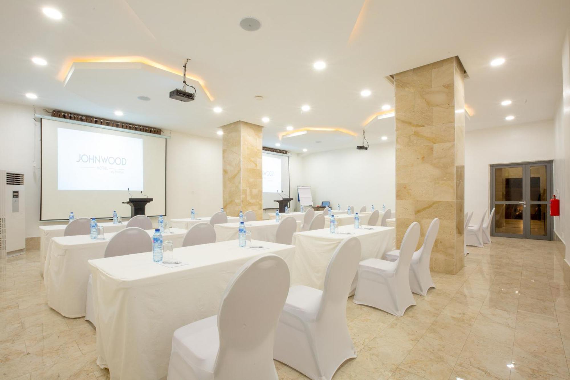 Johnwood Hotel By Bolton Abuja Kültér fotó