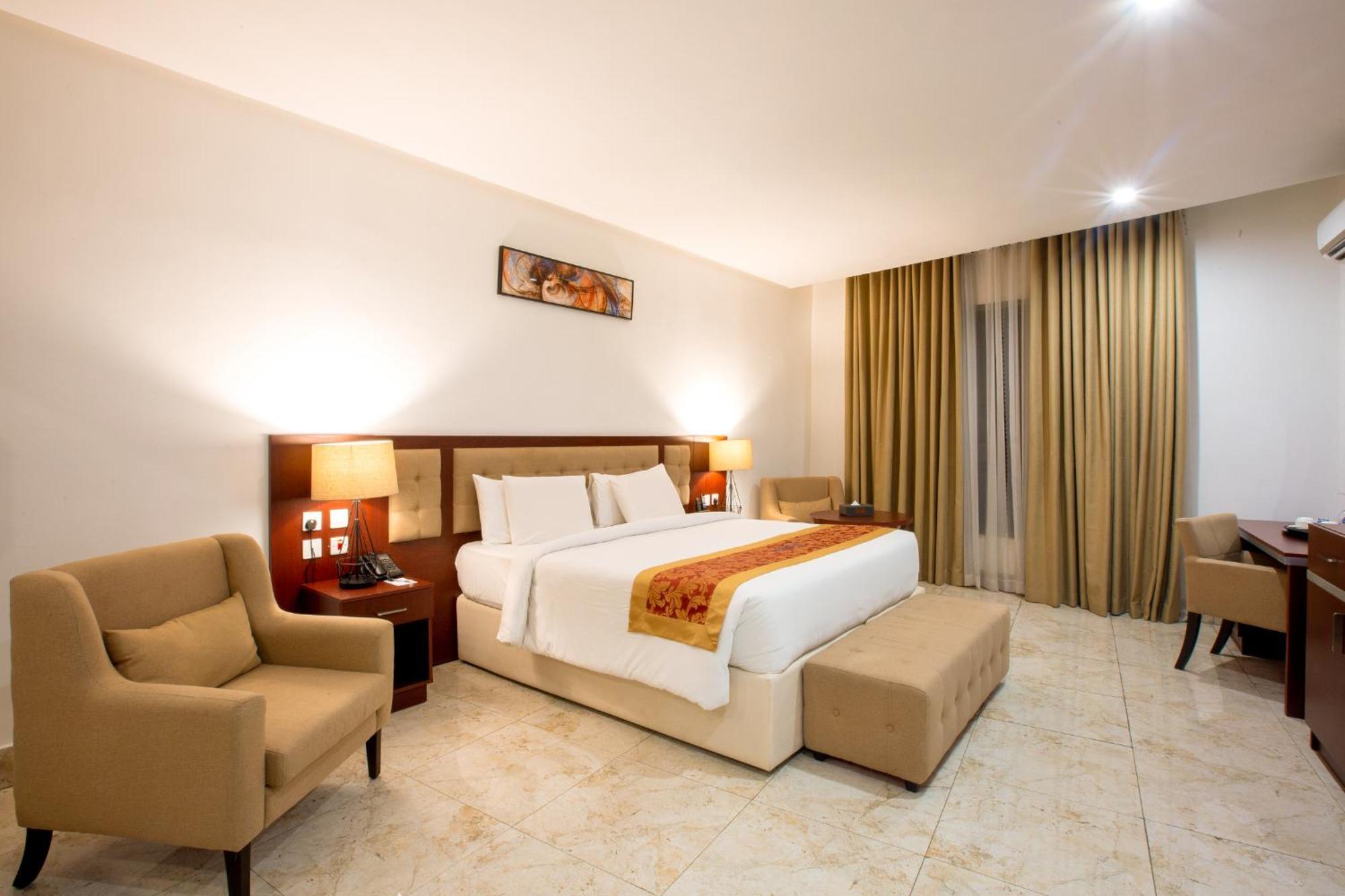 Johnwood Hotel By Bolton Abuja Kültér fotó